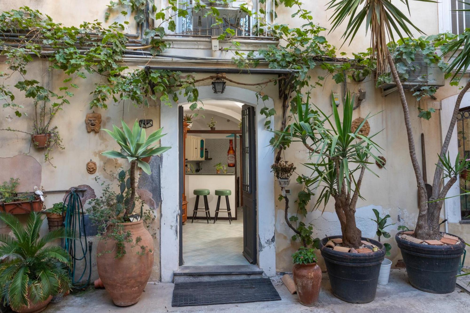 Cortile San Michele Villa คาตาเนีย ภายนอก รูปภาพ