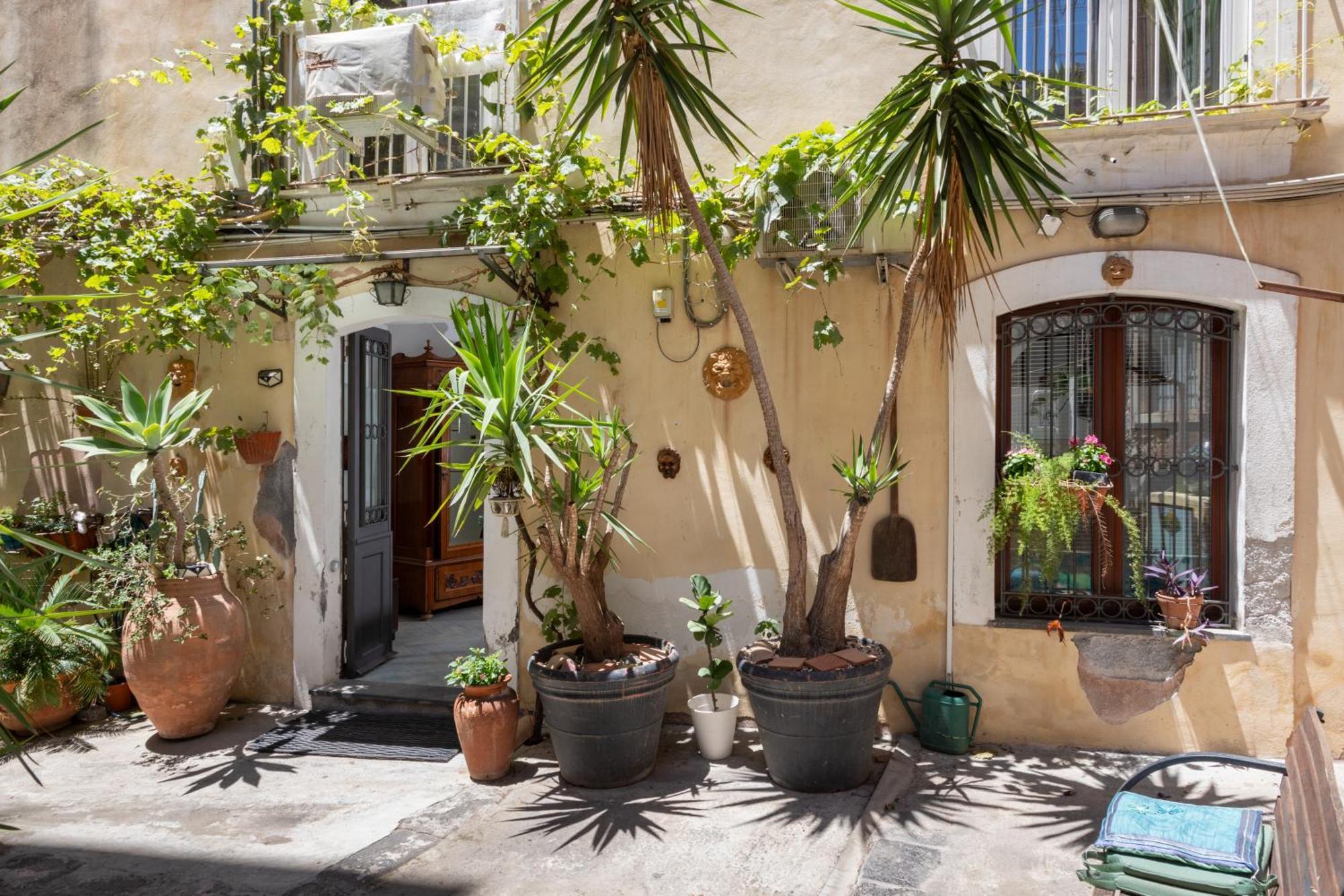 Cortile San Michele Villa คาตาเนีย ภายนอก รูปภาพ
